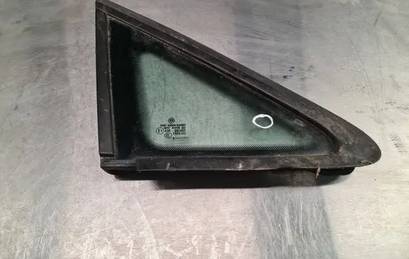 Volkswagen Caddy Front door vent window glass four-door 43R001057 E000184