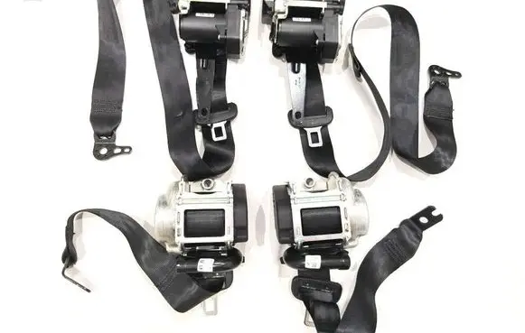 Volkswagen Tiguan Set of seat belts 5NB857705C 5NB857706C 5NA857805D