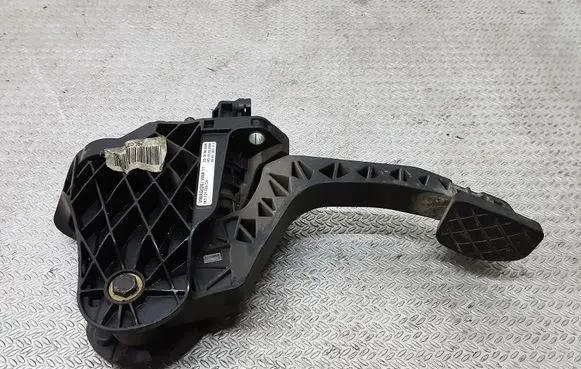 Clutch pedal