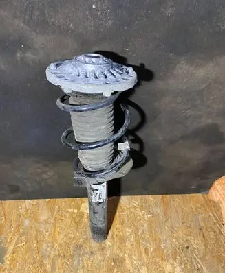 BMW 3 F30 F35 F31 Front shock absorber with coil spring 6873823 14941510