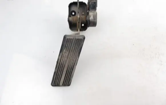 Chrysler Voyager Accelerator throttle pedal 04612742