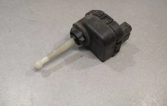 BMW 3 E36 Headlight level adjustment motor 0307852309