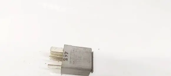 Opel Meriva A Other relay 13100504 0332201100