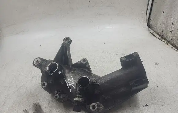 BMW 3 E36 Oil filter mounting bracket 2246757