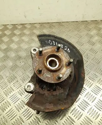 Lexus CT 200H Front wheel hub F05L
