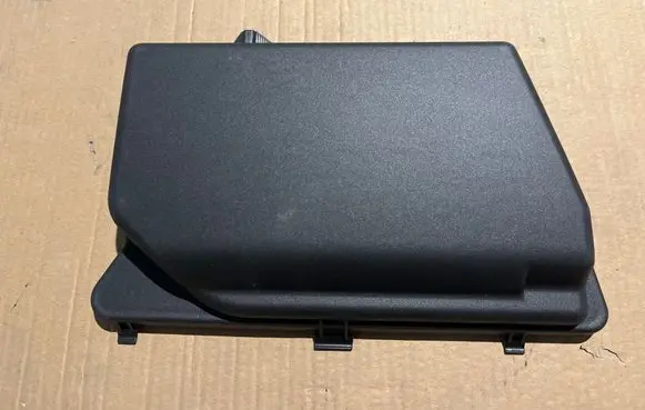 Mercedes-Benz SL R230 Fuse box cover A2305400082