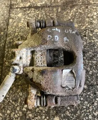 Citroen C4 I Front brake caliper
