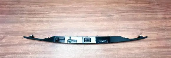 Land Rover Evoque I Trunk door license plate light bar BJ3240406