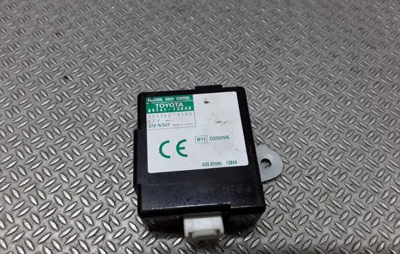 Toyota Corolla Verso E121 Door control unit/module 8974113040