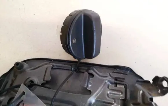 Toyota Avensis T270 Fuel tank filler cap 