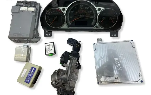 Honda CR-V Engine ECU kit and lock set 5939915Y24 37820PNLE62 3820AS9AE130