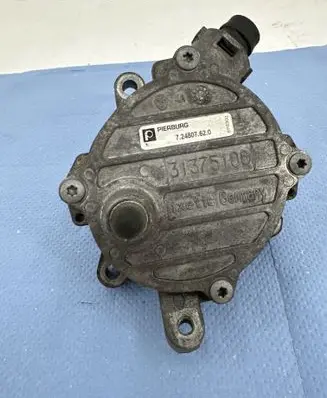 Volvo S80 Vacuum pump 31375106 724807620