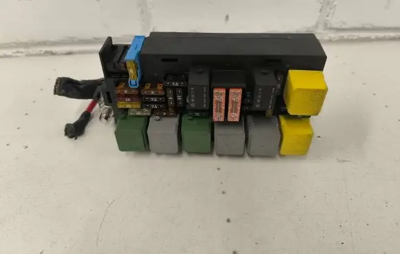 Mercedes-Benz ML W164 Fuse box set 1645403472 YAP2565008