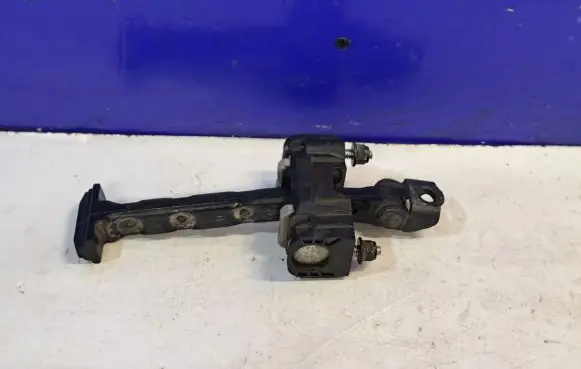 Volvo S60 Front door check strap stopper 3129846 31298466