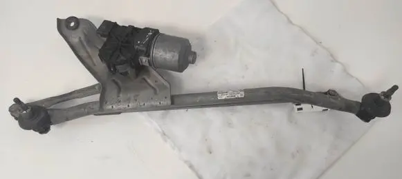 Dacia Sandero Front wiper linkage and motor 3397020879 0390241544 8200619512