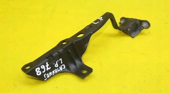 Porsche Cayenne (9PA) Fender mounting bracket 7L0805733