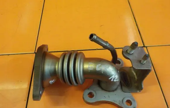 Mazda CX-5 EGR valve line/pipe/hose 
