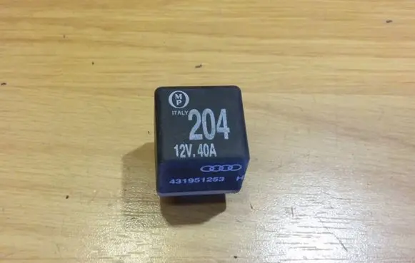 Audi A8 S8 D2 4D Other relay 431951253H