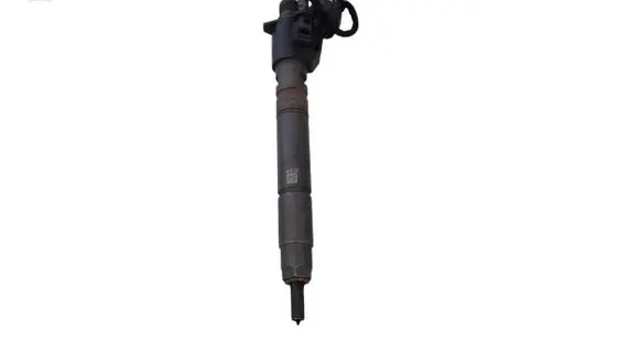 Volvo XC70 Fuel injector 31272767