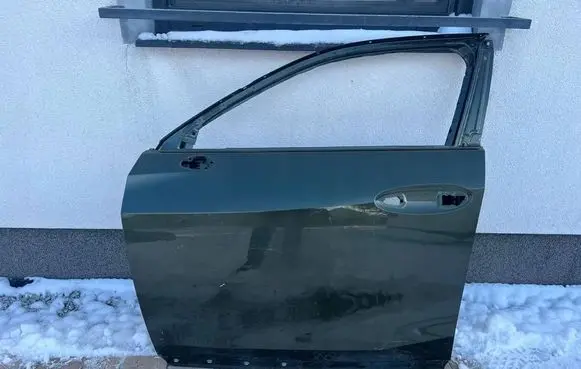 Lexus UX Front door
