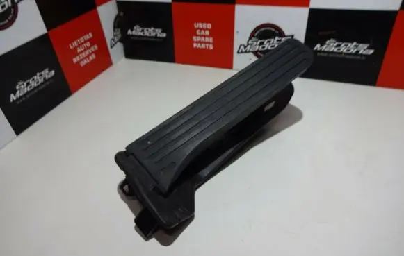 Volkswagen Tiguan Accelerator throttle pedal 1K2721503Q