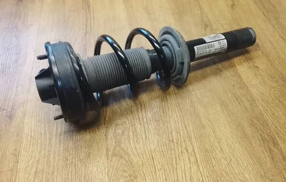 Porsche Macan (95B) Front shock absorber with coil spring 95B413031R
