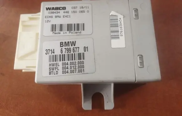 BMW 5 F10 F11 Air suspension control unit module (rear) 6799677