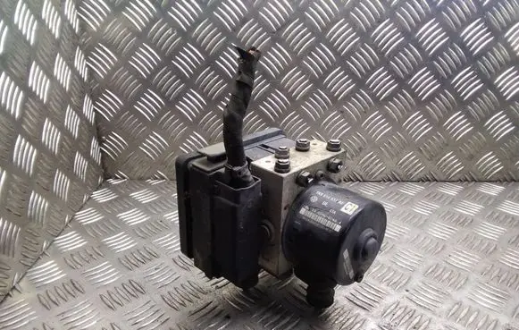 Volkswagen Touran I ABS Pump 1K0907379AC 1K0614517AE