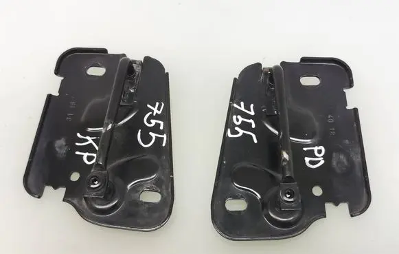 Audi A3 S3 8V Engine bonnet/hood lock/latch loop/hook 8V0823185C 8V0823186C