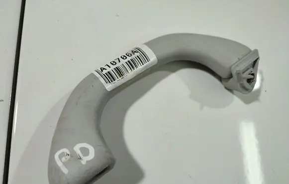 Volkswagen Polo IV 9N3 Front interior roof grab handle 6N0857607M