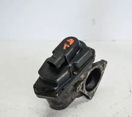 Volkswagen Golf VI EGR valve 045363357