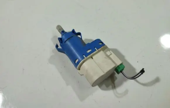 Brake pedal sensor switch