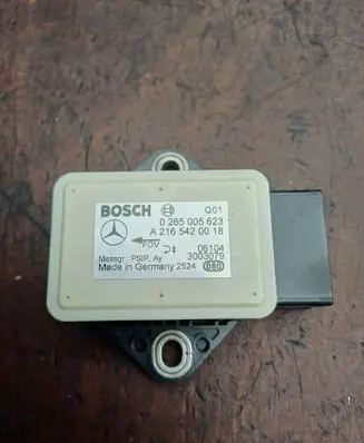 Mercedes-Benz B W245 ESP acceleration yaw rate sensor 0265005623 A2165420018 3003079