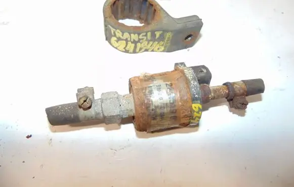 Ford Transit Webasto auxiliary heater fuel pump 22451901 221000500400