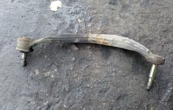 Nissan Primera Front lower control arm/wishbone