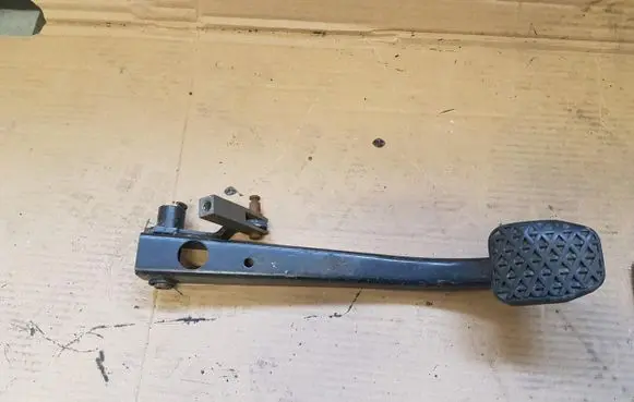 BMW 3 E30 Brake pedal 