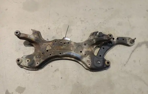 Toyota Avensis Verso Front subframe 