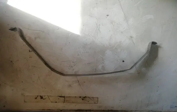 Land Rover Range Rover L322 Fuel tank mounting bracket 