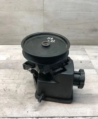 Mercedes-Benz E W211 Power steering pump A6460160238