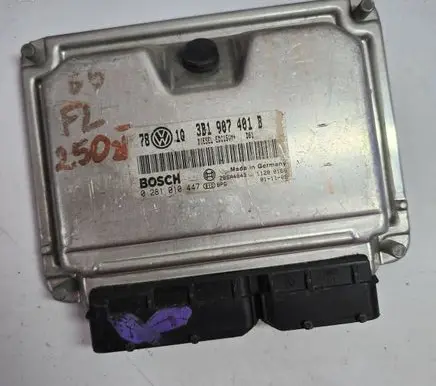 Volkswagen PASSAT B5 Engine control unit/module 3B1907401B 28SA4843 0281010447