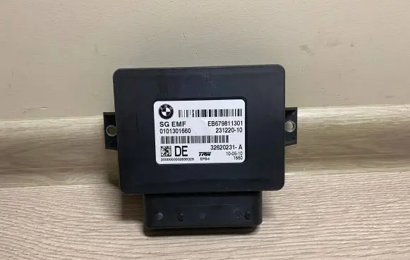 BMW 5 F10 F11 Hand brake control module 6798113 EB679811301 679811301