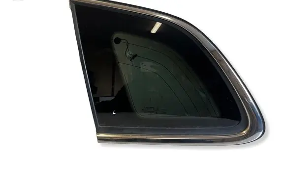 Jeep Cherokee Rear side window 68155797AE