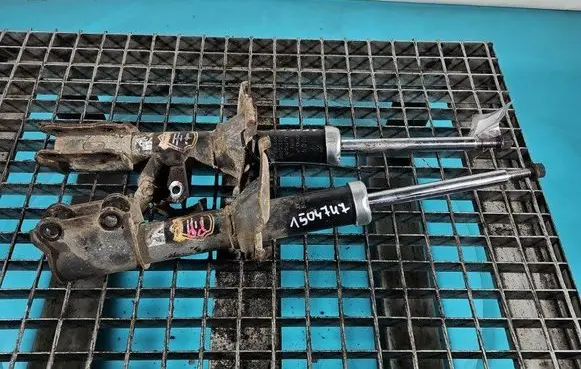 Front shock absorber/damper