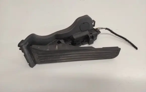 Skoda Octavia Mk2 (1Z) Accelerator throttle pedal 1K1721503P
