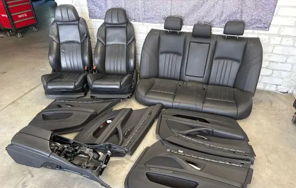 BMW M5 Seat set 