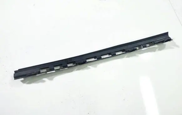 Audi A6 S6 C6 4F Rubber seal front coupe door 4F0831345