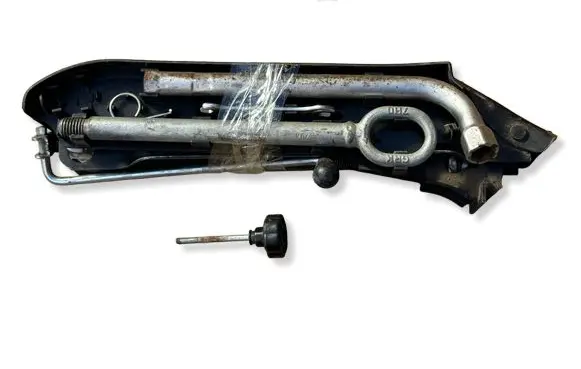 Volkswagen Transporter - Caravelle T5 Tool set 7H0012113
