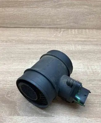 Opel Corsa C Mass air flow meter 24439252 0281002459