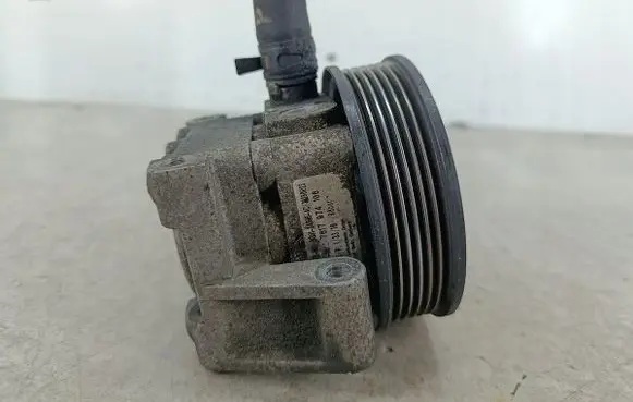 Volvo V70 Power steering pump 