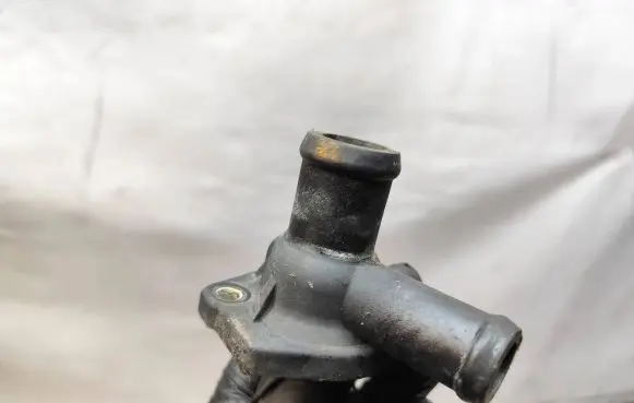Volkswagen Golf III Engine coolant pipe/hose